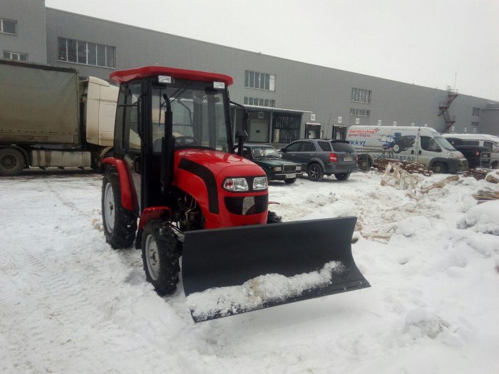 Расчистка участка парковки от снега в Фряново